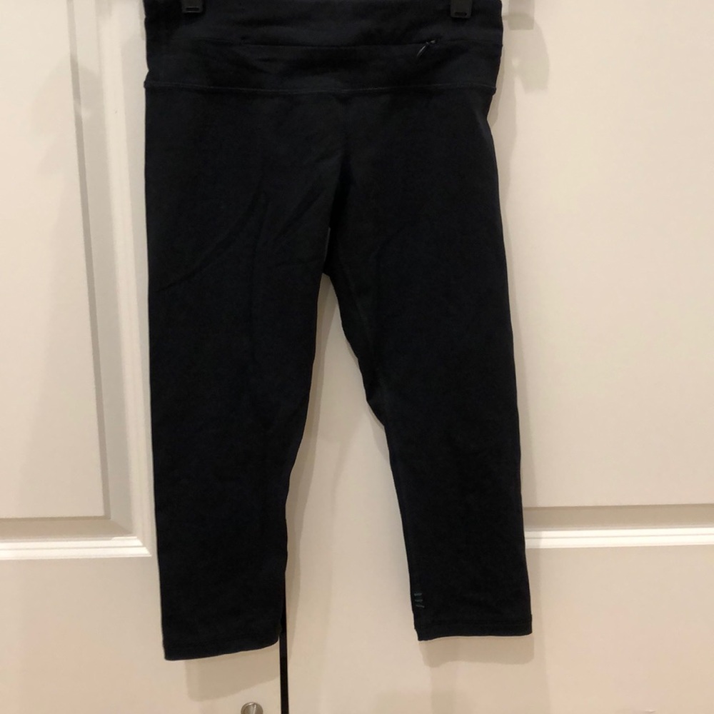 Black crops - best fabric EVER!